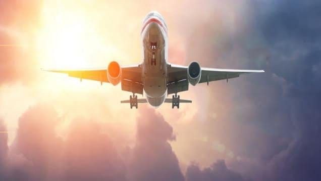 Mơ thấy máy bay nhào lộn phản ánh cảm giác không chắc chắn