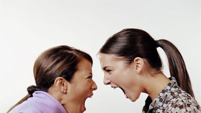 Mơ thấy bản thân cãi nhau với mẹ