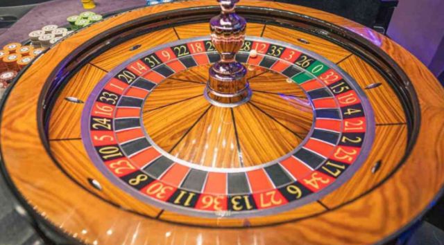 Một trong cách chơi roulette đạt hiệu quả nhất chính là nắm rõ luật chơi Một trong cách chơi roulette đạt hiệu quả nhất chính là nắm rõ luật chơi