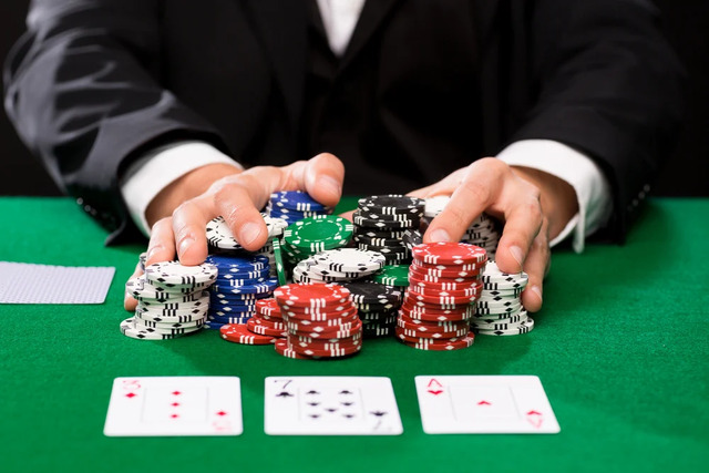 Các hành động đánh cược trong Poker Các hành động đánh cược trong Poker