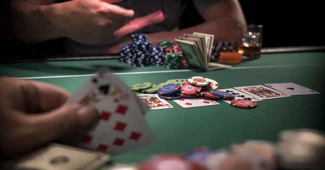 Thuật ngữ liên quan đến Vị trí và Người chơi trong Poker Thuật ngữ liên quan đến Vị trí và Người chơi trong Poker