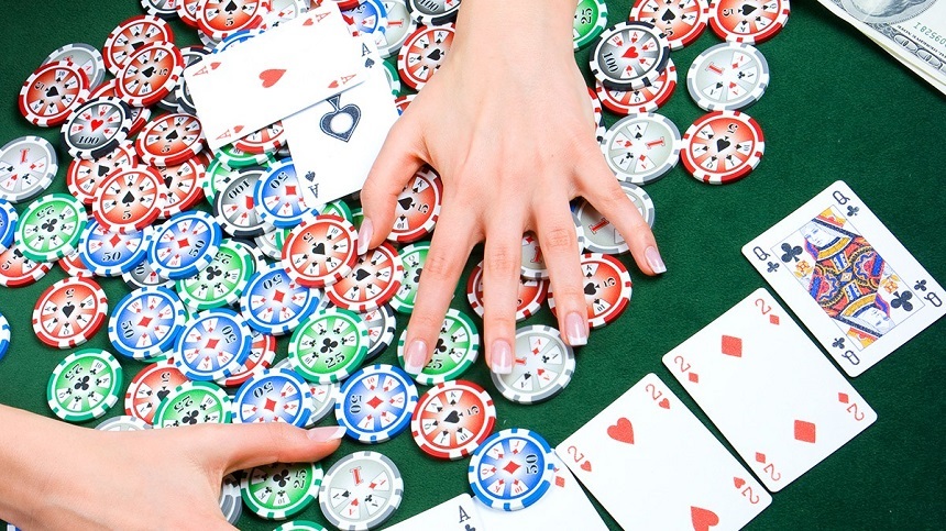 Người chơi poker cần tập trung và kiểm soát cảm xúc Người chơi poker cần tập trung và kiểm soát cảm xúc