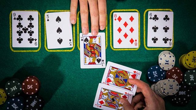 Stud Poker là gì?