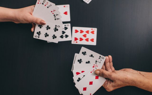 Tổng quan về cách chơi Phỏm dễ hiểu nhất Tổng quan về cách chơi Phỏm dễ hiểu nhất