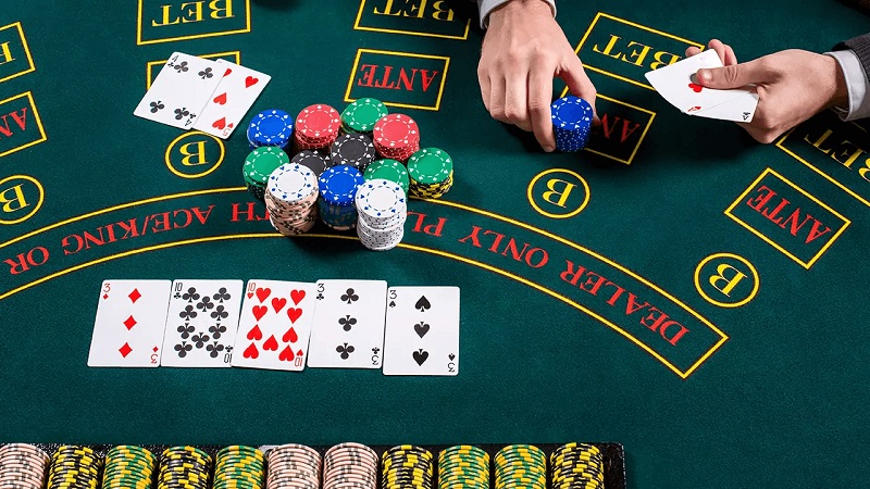 Mỗi vòng chơi Poker đều hấp dẫn và kịch tính