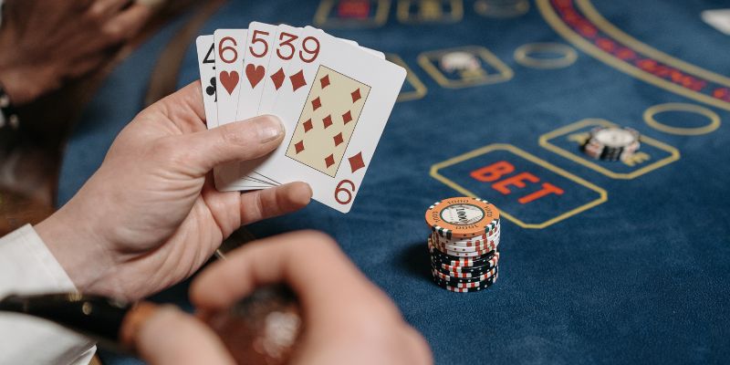 Giới thiệu về game bài trực tuyến dễ hiểu