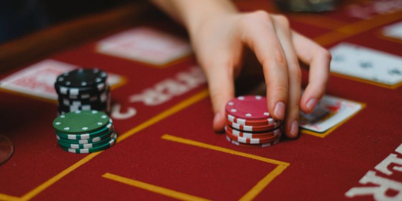 Mách nhỏ cho bạn cách chơi Baccarat dễ thắng ít người biết Mách nhỏ cho bạn cách chơi Baccarat dễ thắng ít người biết